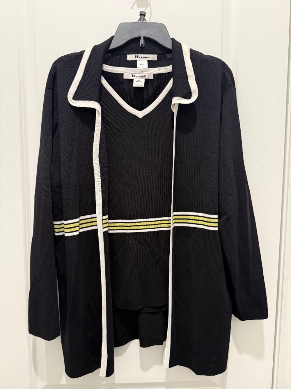 NyGard COLLECTION - V-NECK TOP WITH CARDIGAN PRE-OWNED